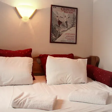 Sapaudia - Charm Town Centre Retreat