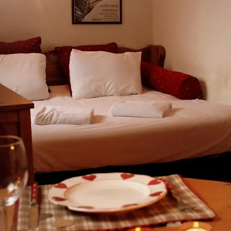 Lejlighed Sapaudia - Charm Town Centre Retreat *
